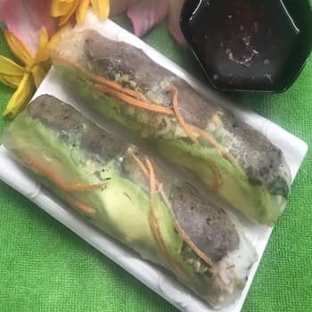Avocado Rolls (2 Rolls)