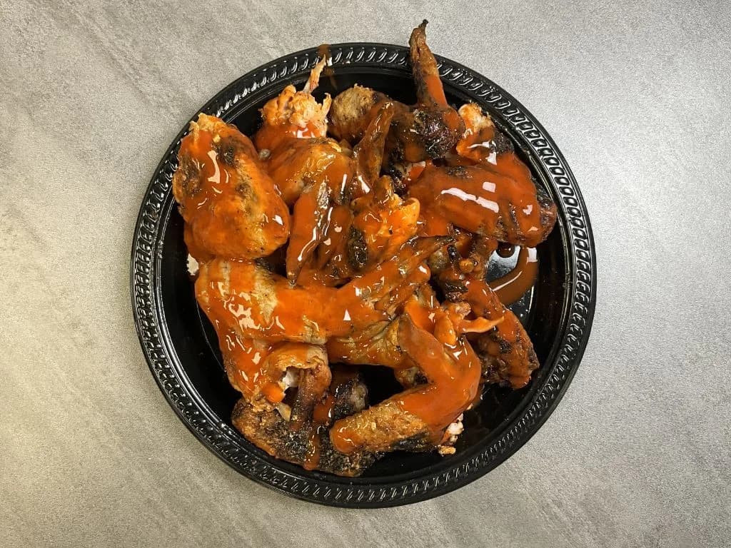 12 HOT WINGS