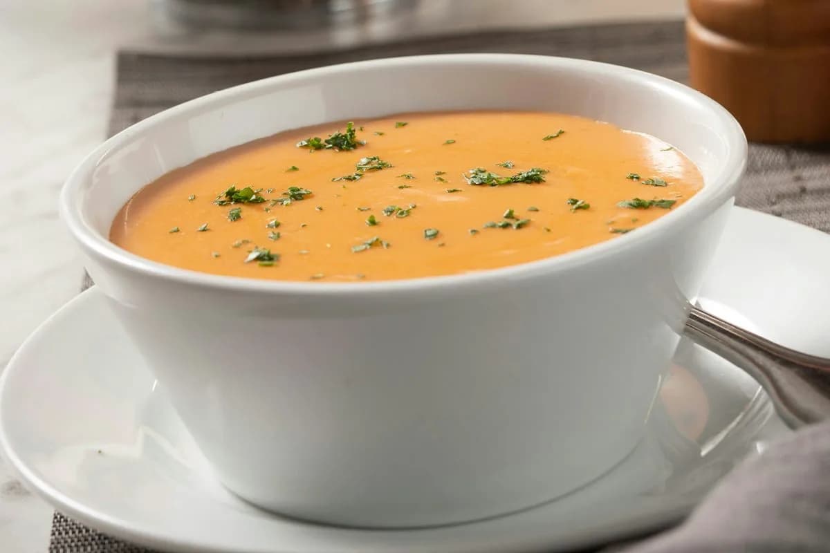 Cup: Lobster Bisque