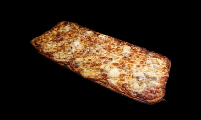BBQ Chicken Flatbread with Cheese