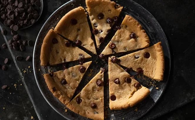 CHOCOLATE CHIP COOKIE