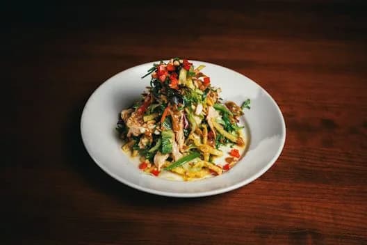 THAI KAI CHICKEN SALAD