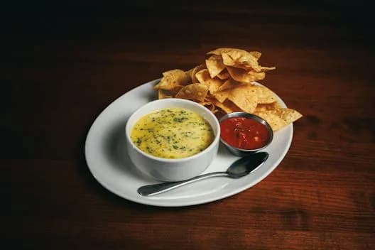 MEXICO CITY SPINACH CON QUESO