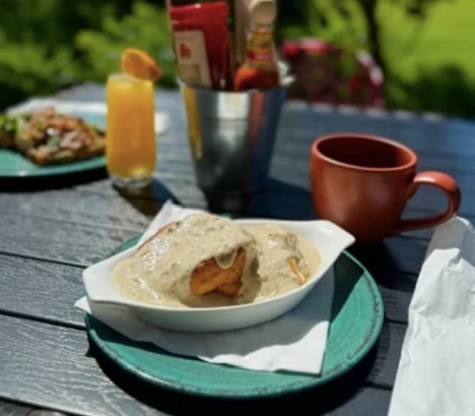Poppy's Biscuit and Gravy FULL ORDER