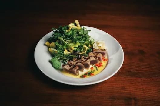 ASIAN AHI TUNA SALAD