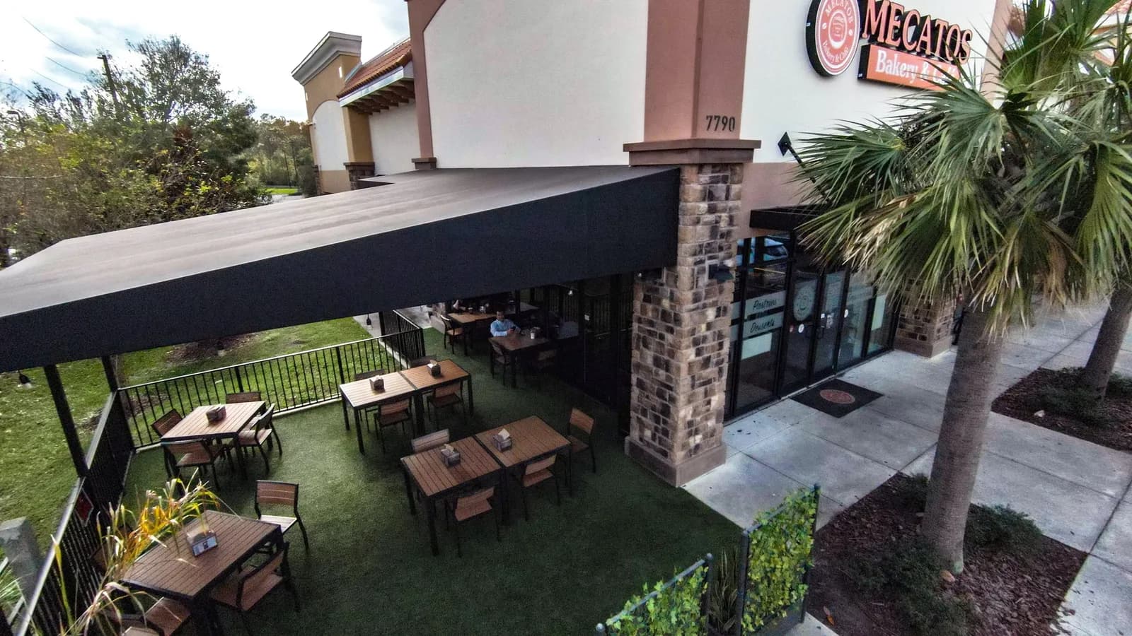 Mecatos Bakery and Cafe