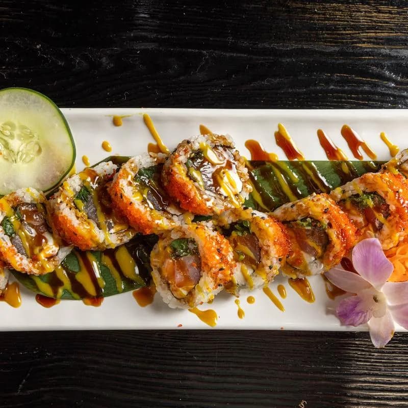 Hachi Roll