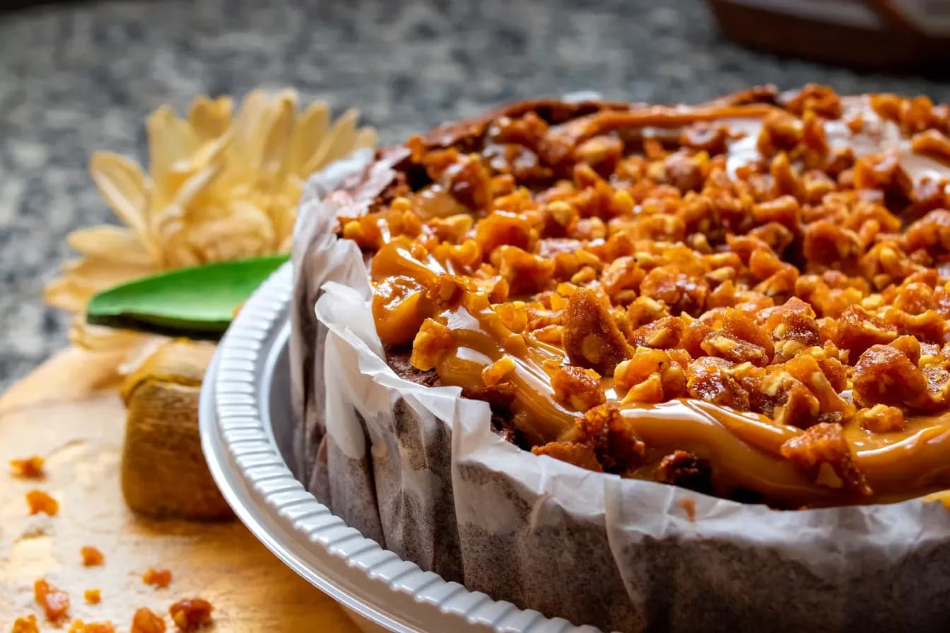 Caramel Apple Crunch Cake