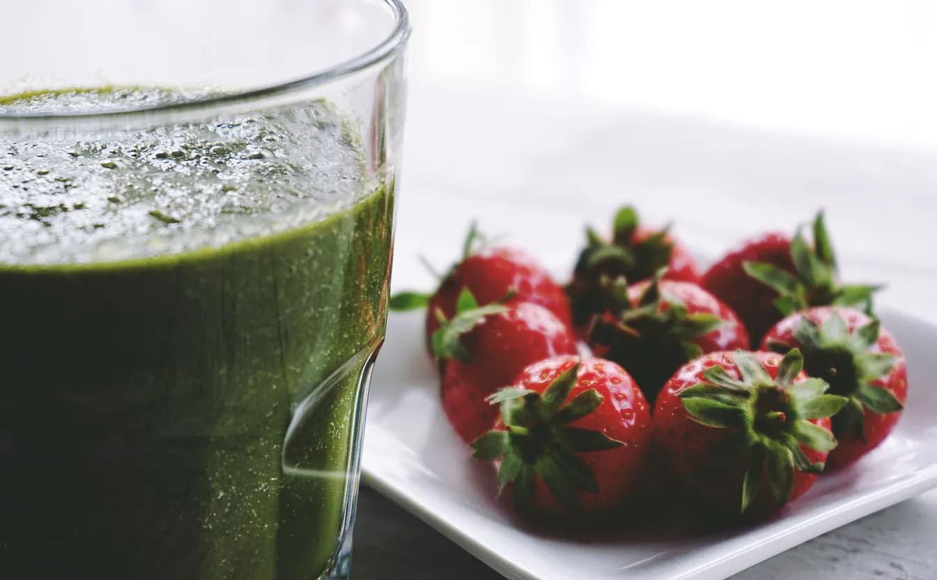 Green & Glowing Detox Smoothie
