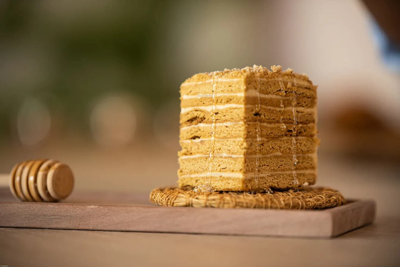 HONEY CORNBREAD CAKE