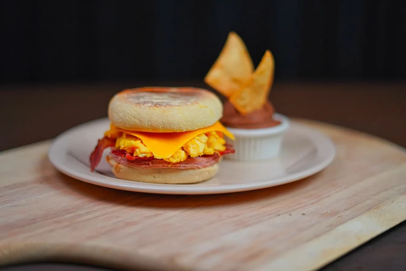 TEXAS BACON EGG & CHEESE MELT