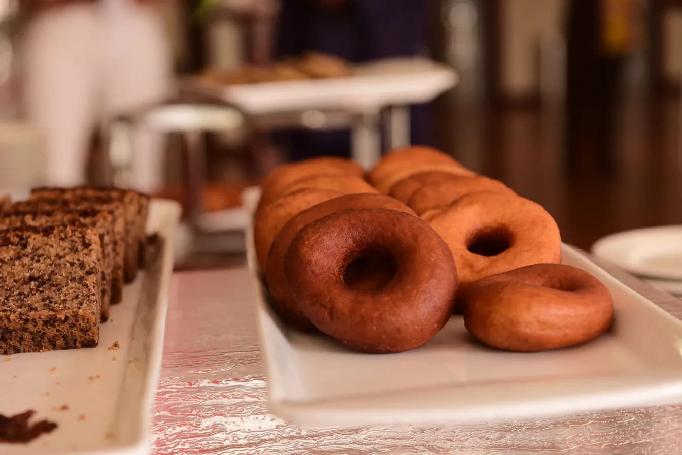 甜包 <br> 13. Chinese Donut