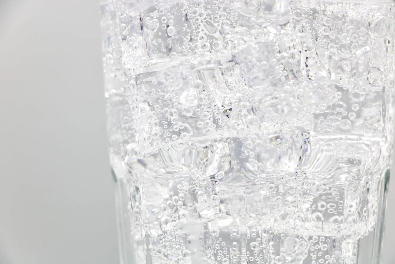 SPARKLING MINERAL WATER