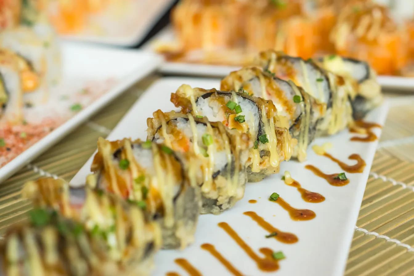 Salmon Crunch Tempura Roll
