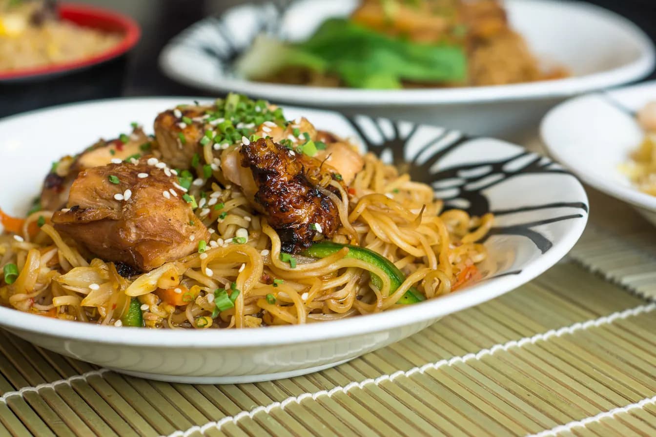 Noodles w. Soy Sauce, Sesame Butter etc 拌面