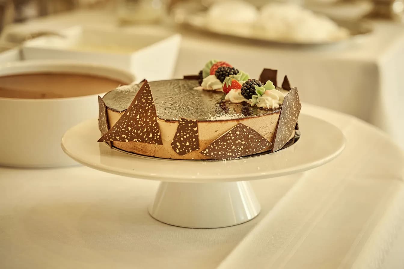 CHOCOLATE MOUSSE CAKE