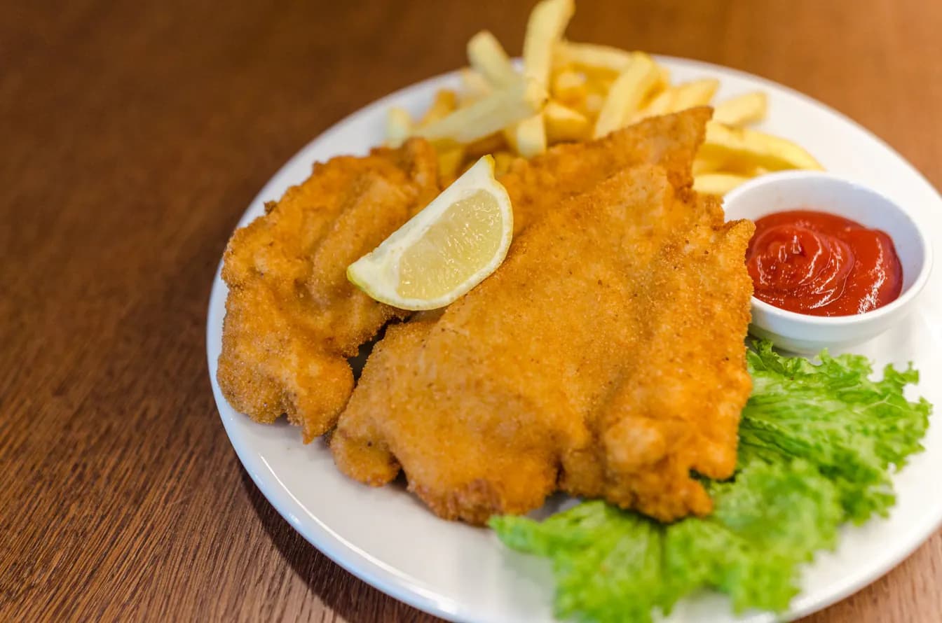 CHICKEN SCHNITZEL SANDWICH