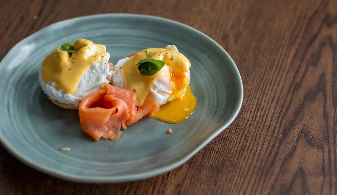 Salmon Benedict