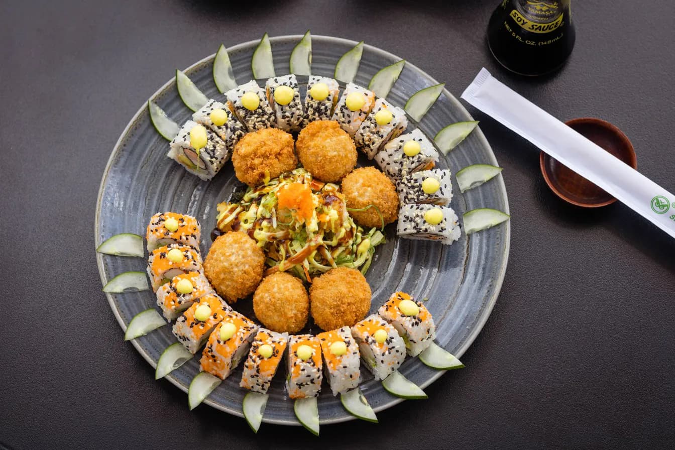 Duo Combo - Crunchy CA & Rainbow Roll 10pc
