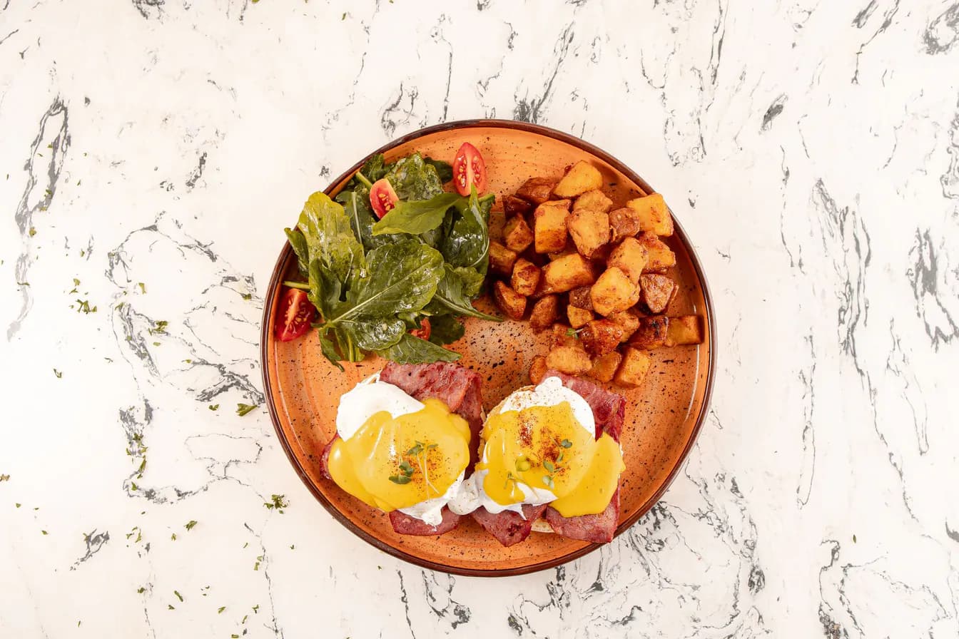 Eggs Benedict - Canadian Bacon