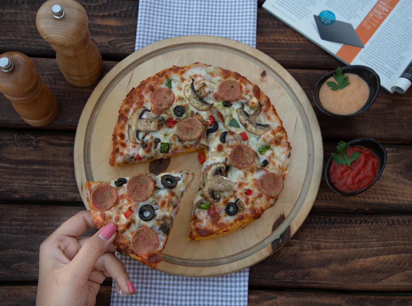 PIZZA SALSICCIA
