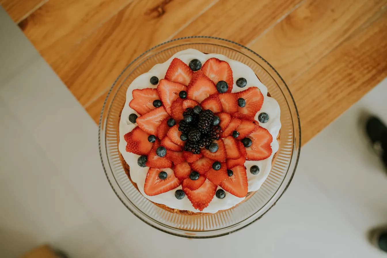 Berry Chantilly Cake