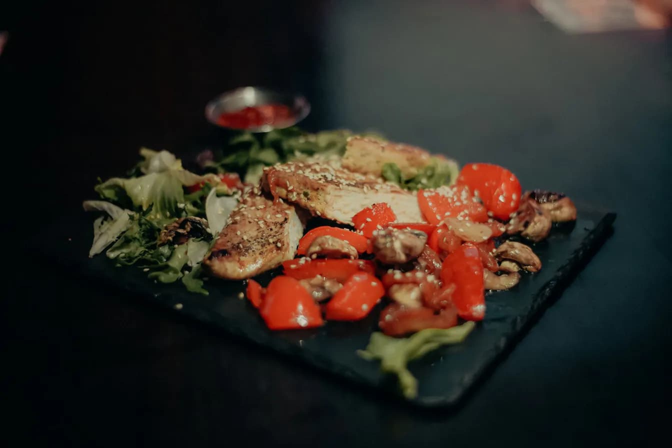H4. Chicken w. Mixed Vegetables