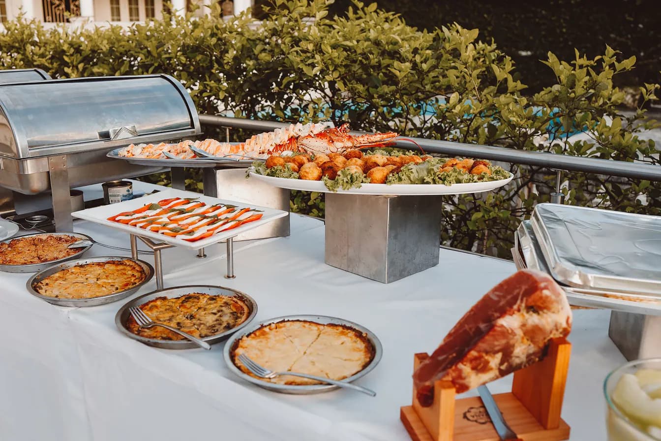 Buffet Style