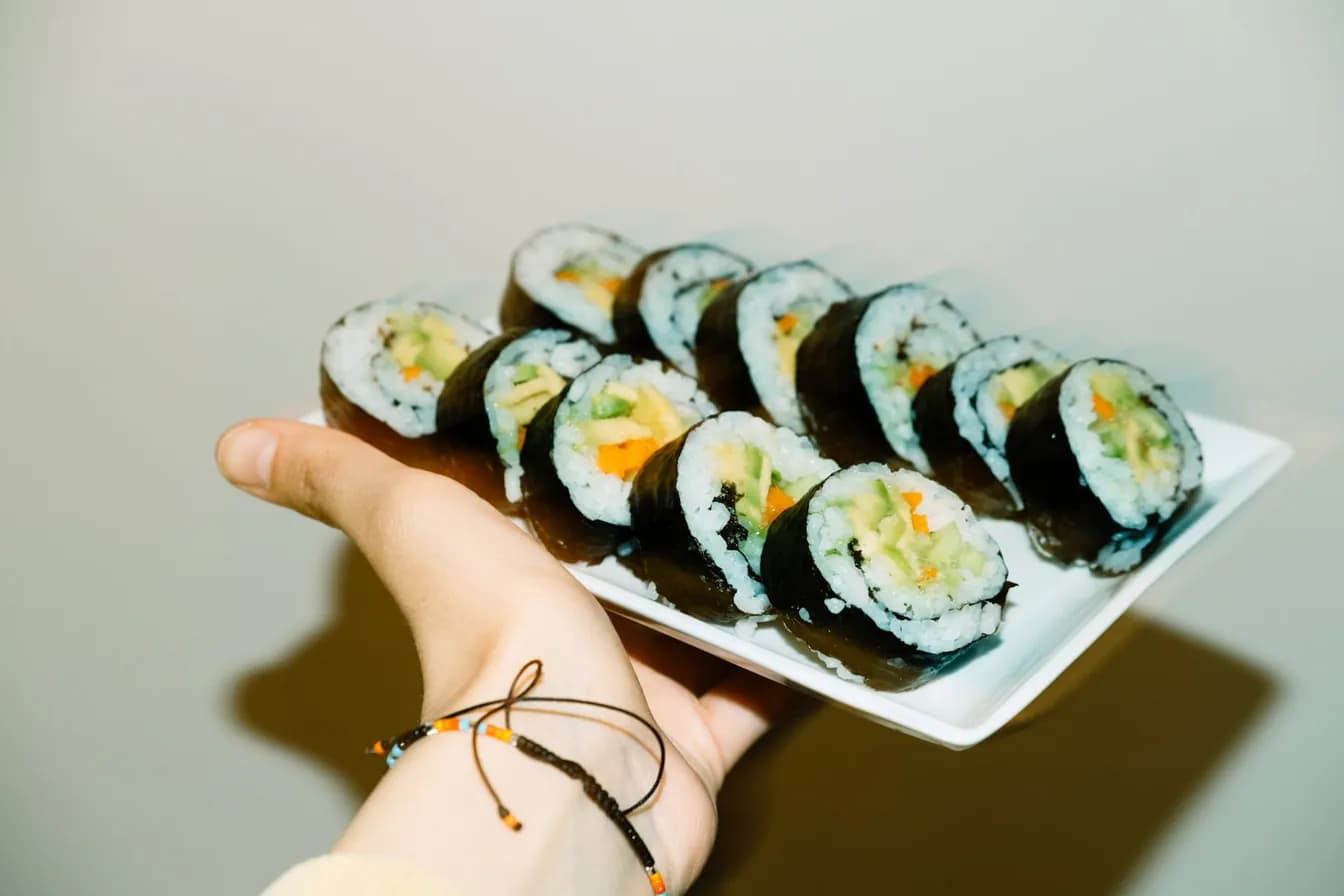AVOCADO CUCUMBER ROLL