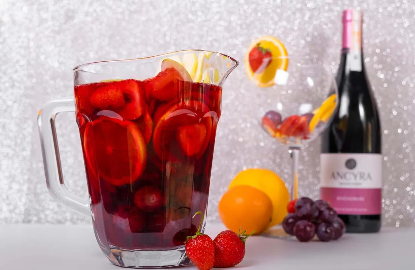 Sangria Red/White