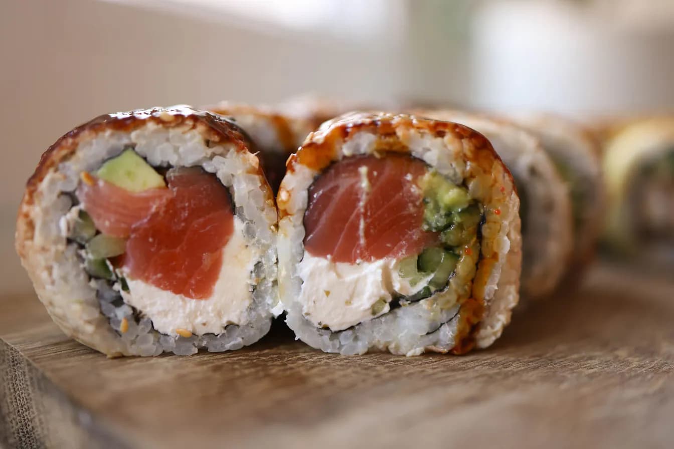 Salmon & Cream Cheese Roll