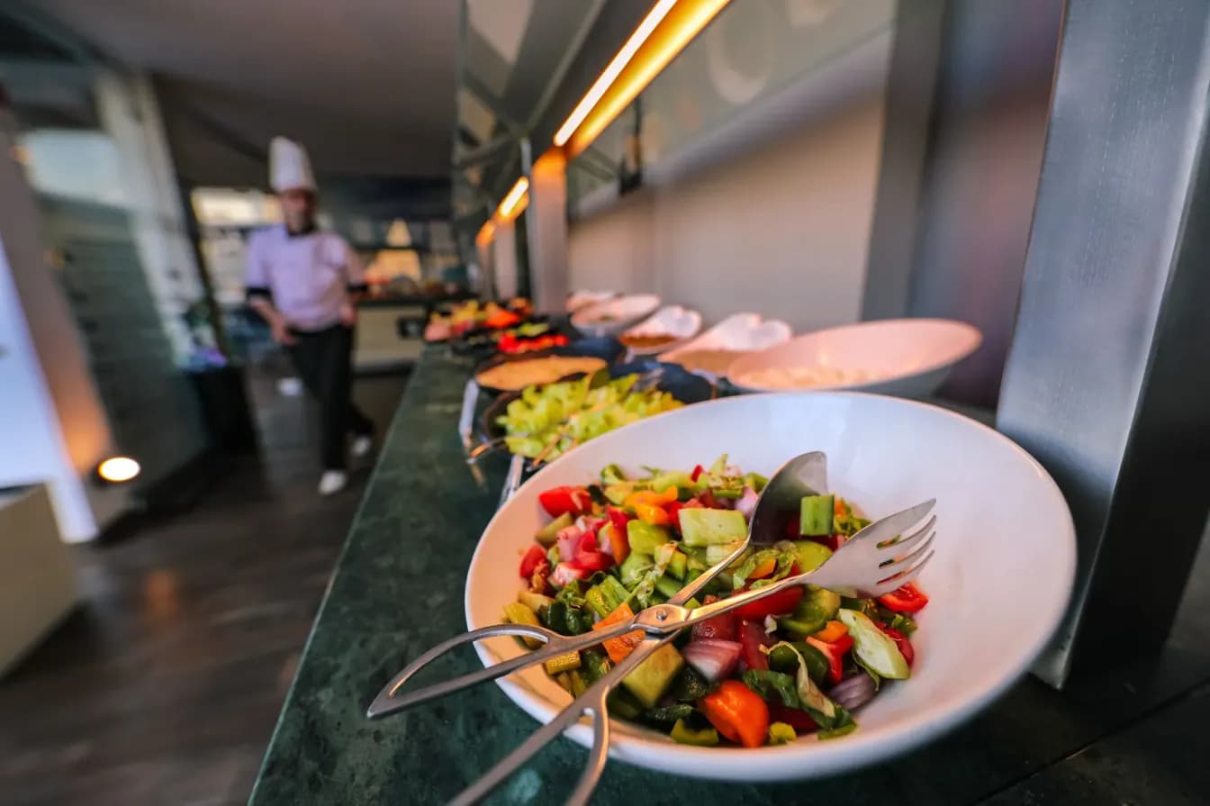 Seasonal Chef Salad