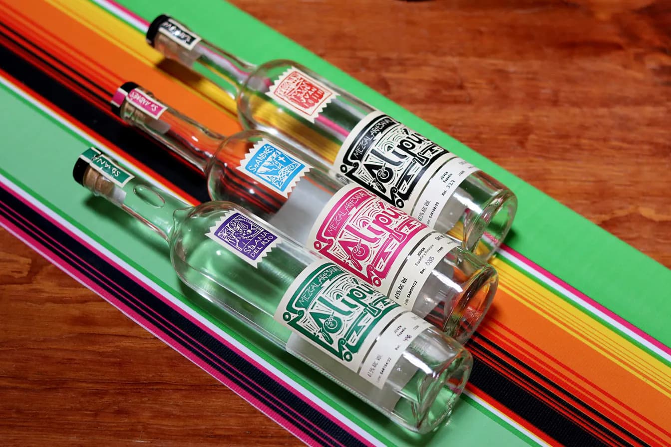 Los Vecinos Espadin Mezcal