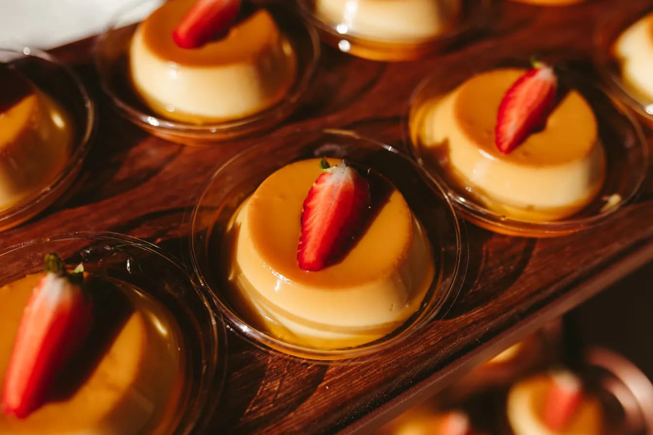 Flan de Coco (Queso o Caramelo) / Coconut Flan (Cheese or Caramel)