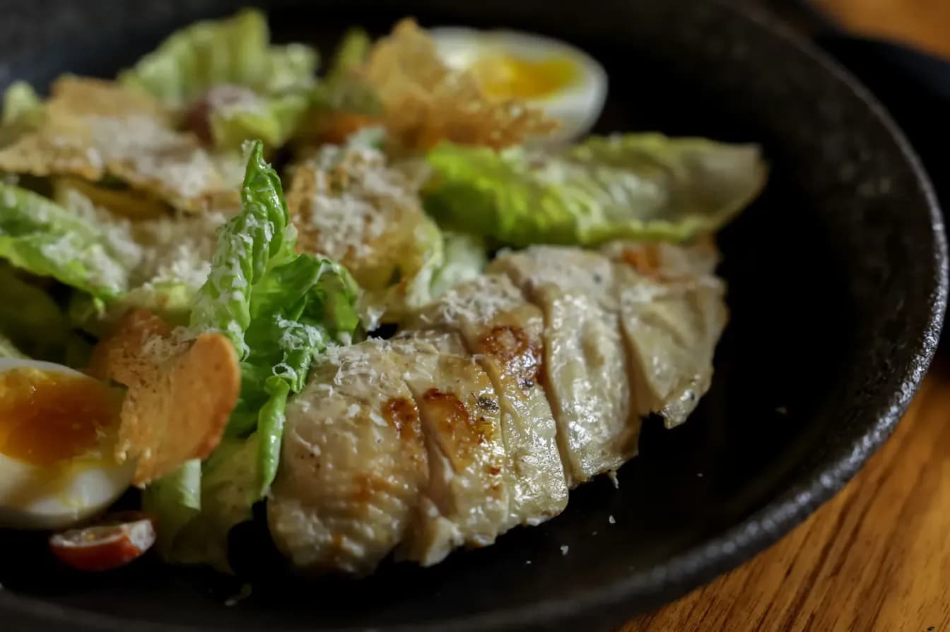 GRILLED CHICKEN CAESAR SALAD