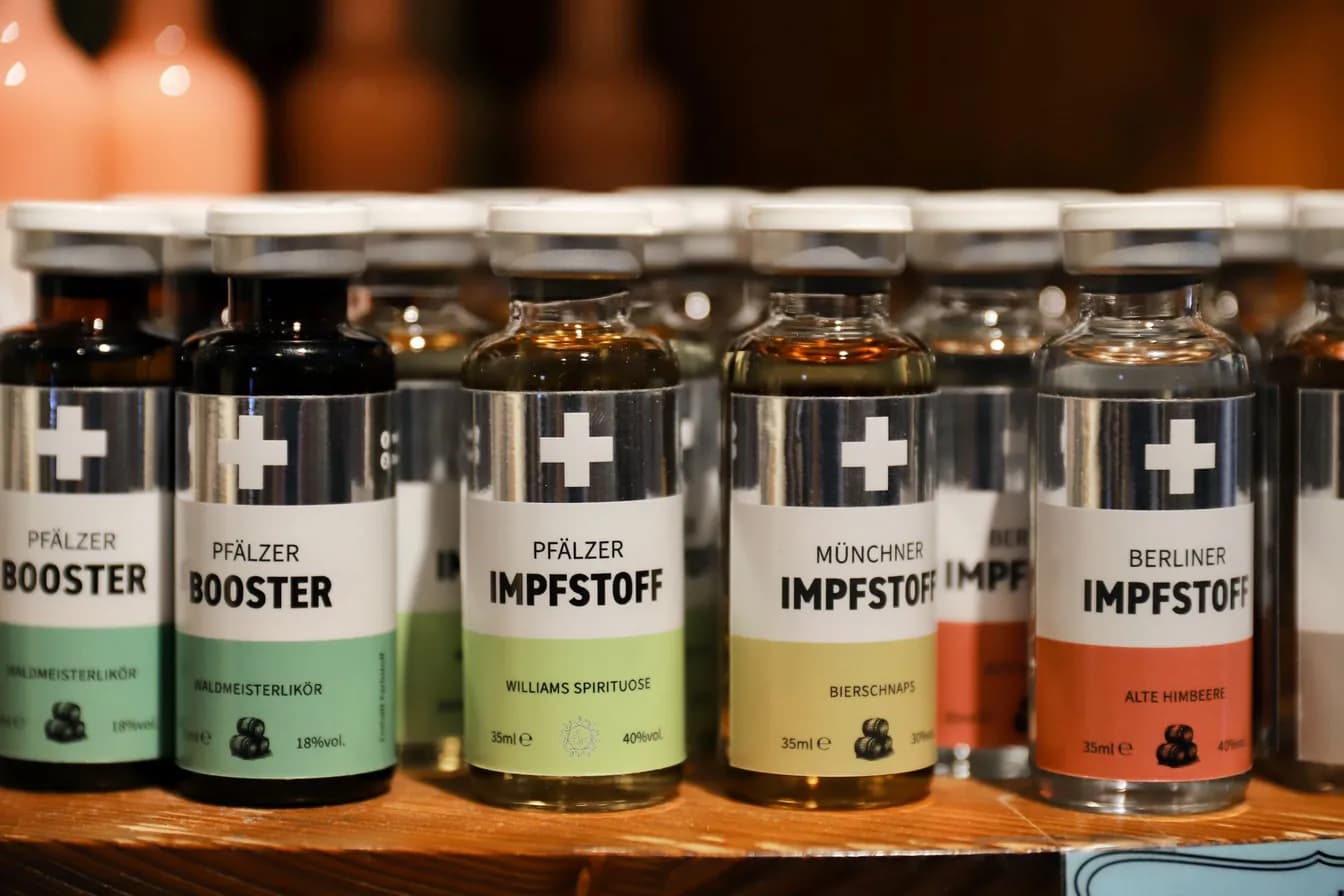 Anís del Mono Anisette Liqueur