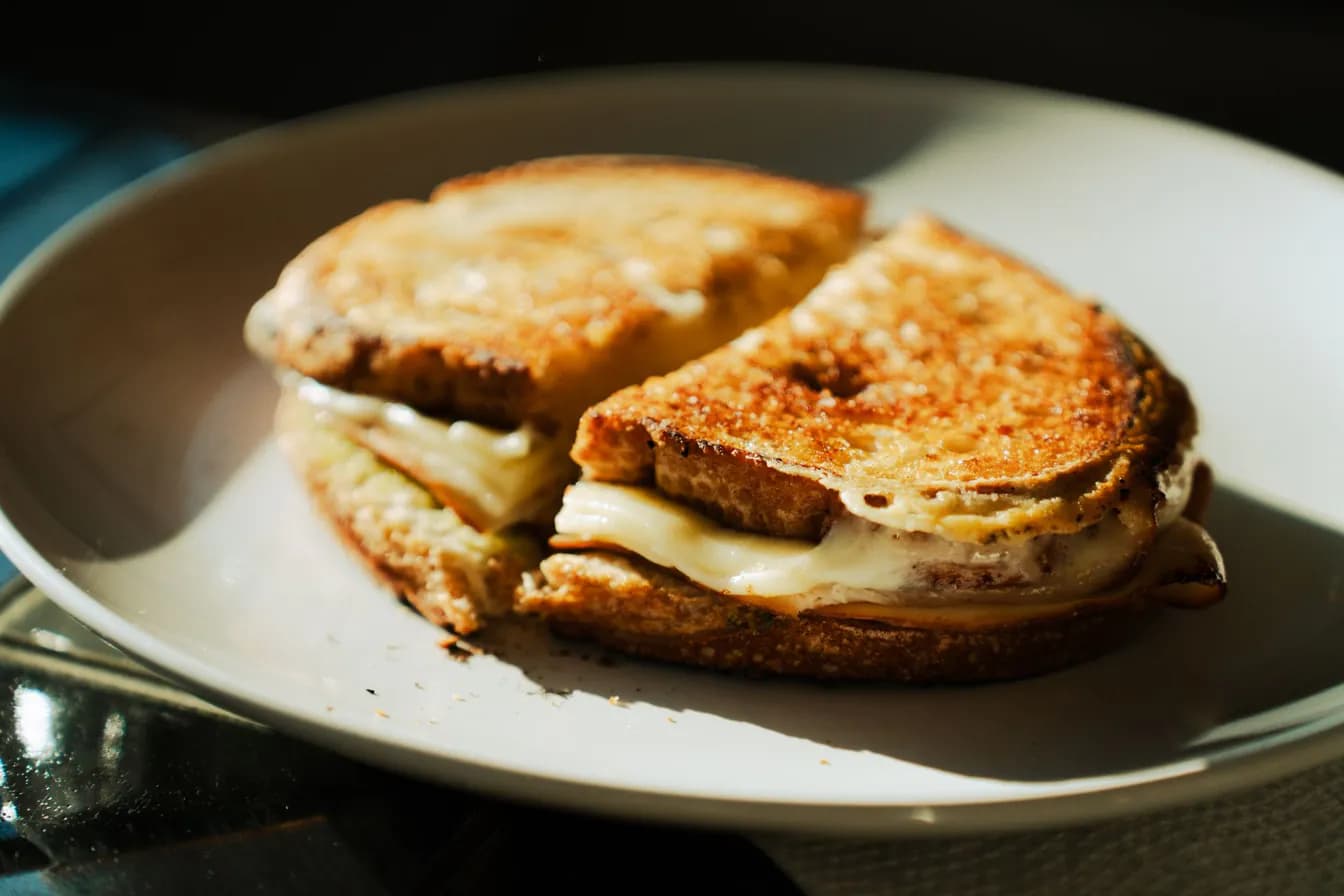 Grilled Cheeze