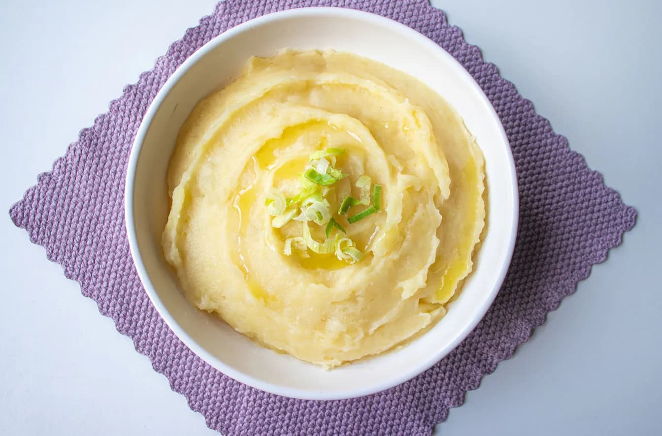 Mashed Potatoes with Gravy