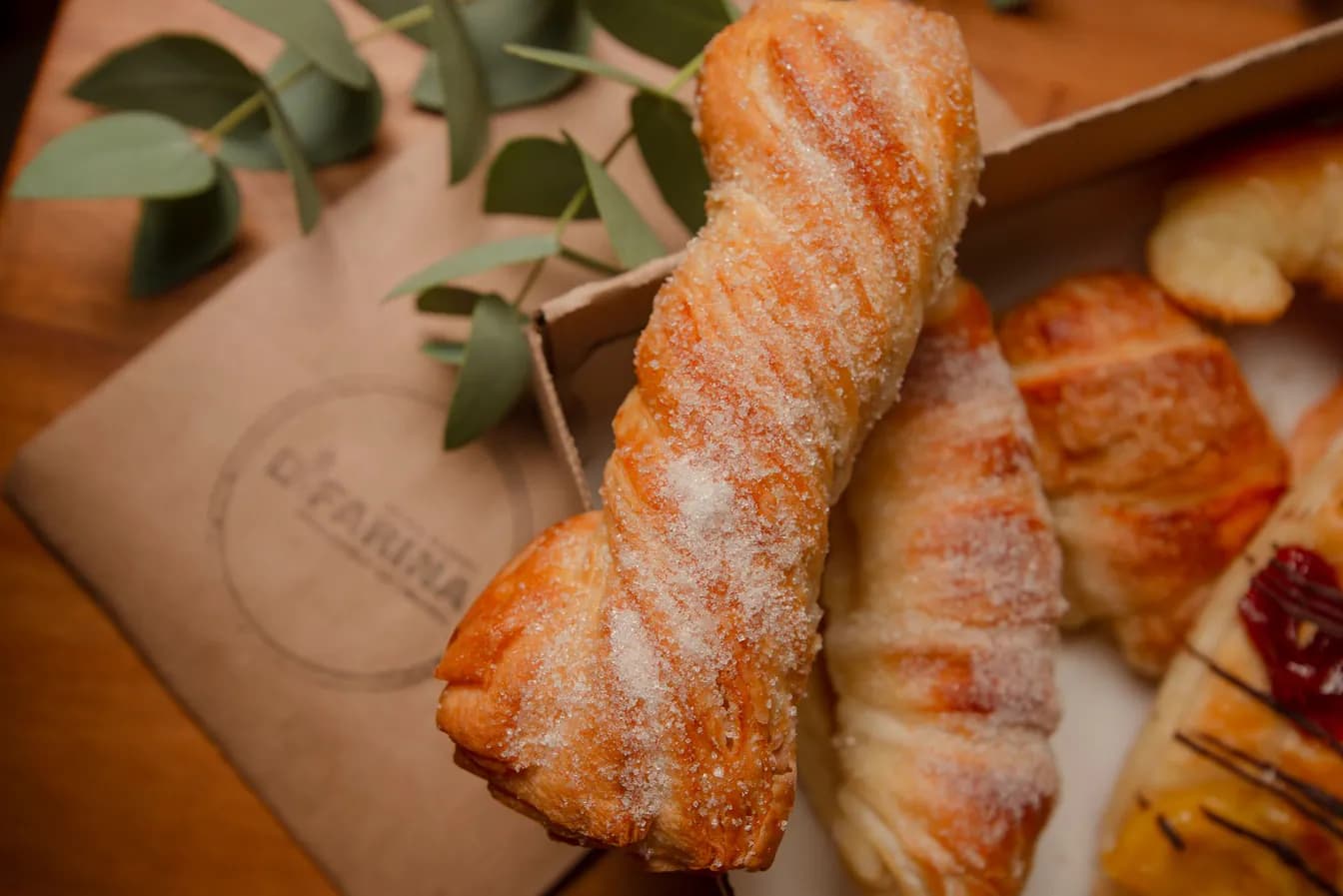Dulce de leche croissant