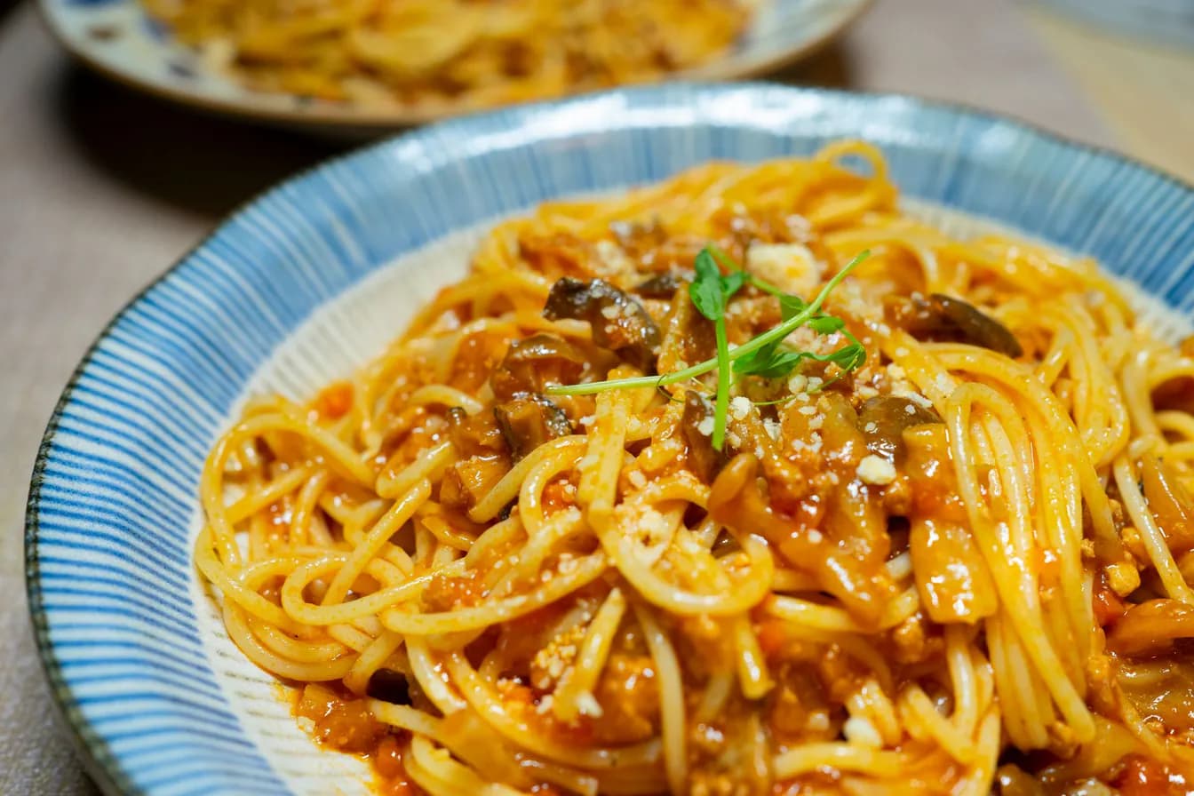 Pasta with Tomato Sauce