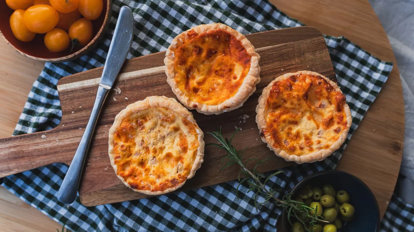 QUICHES