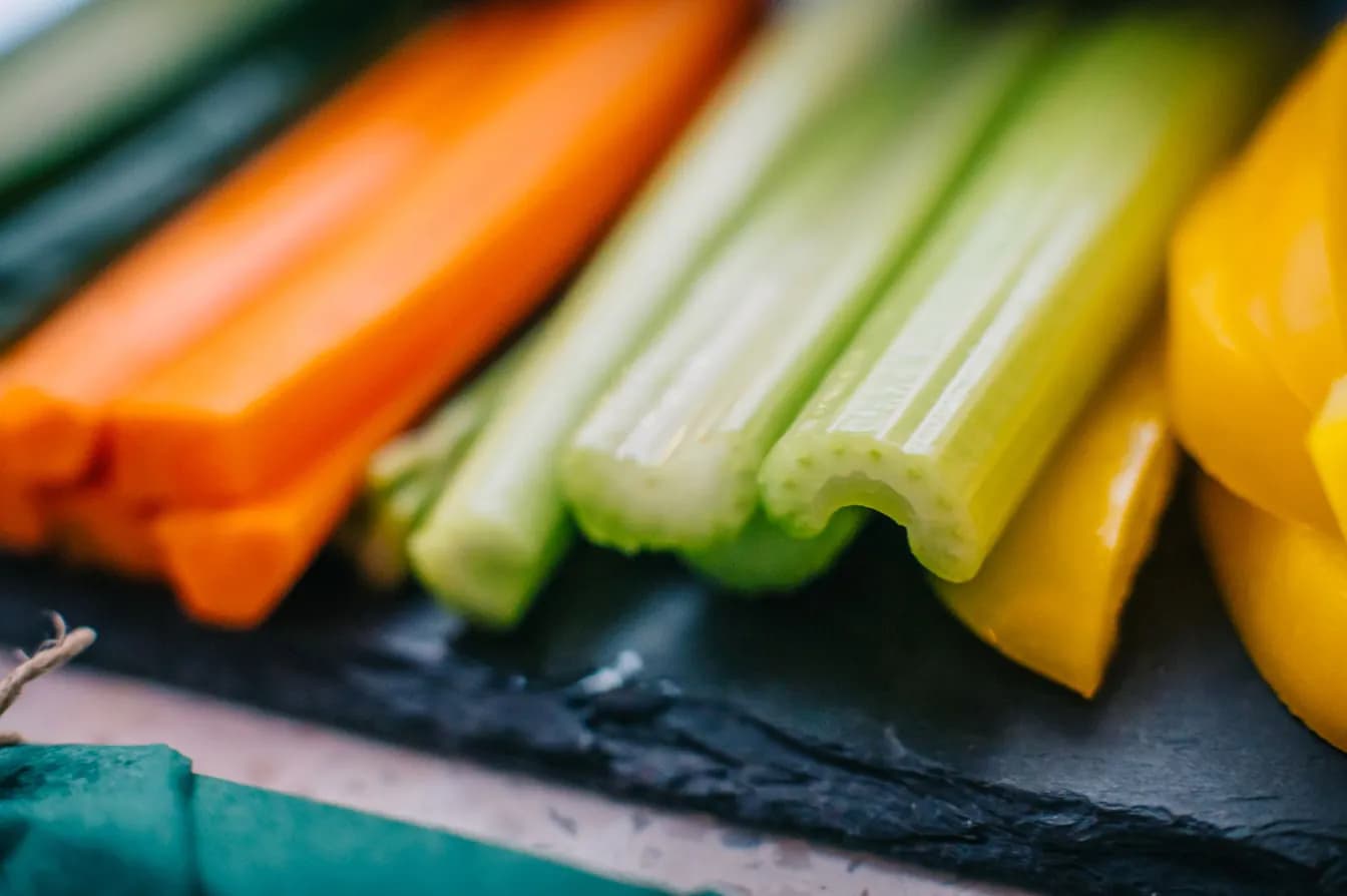 Celery or Carrots (10 pc)