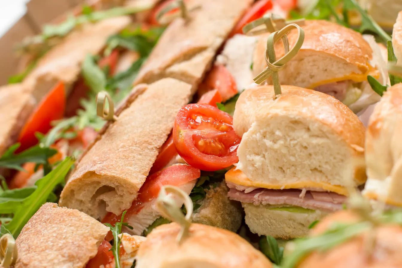 BUILD A SANDWICH