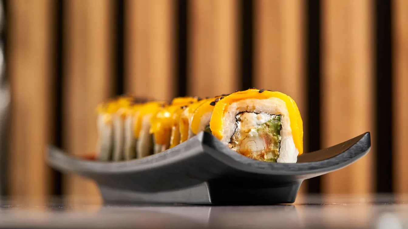 Mango Salmon roll