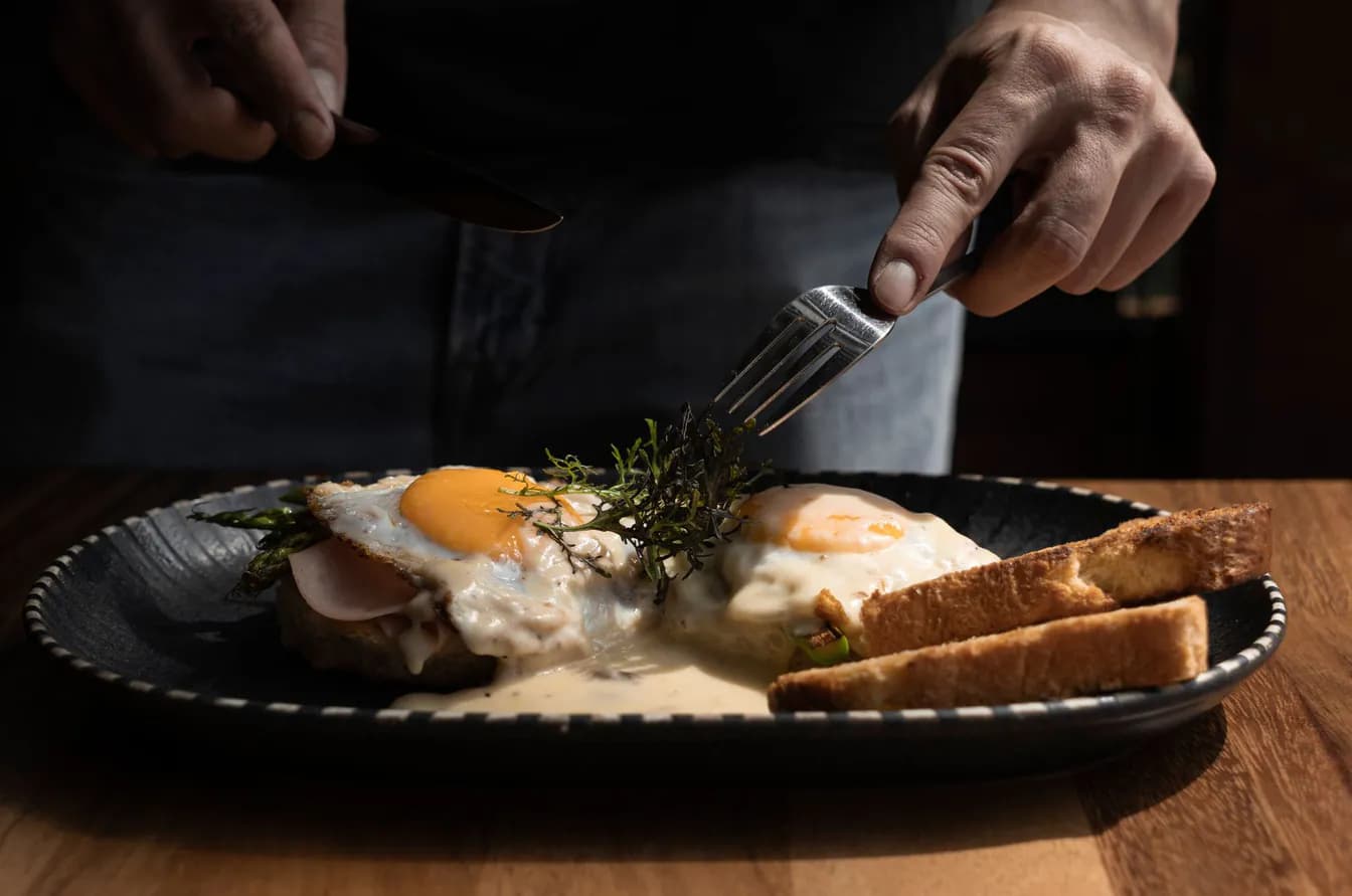 Crab Cake Benedict
