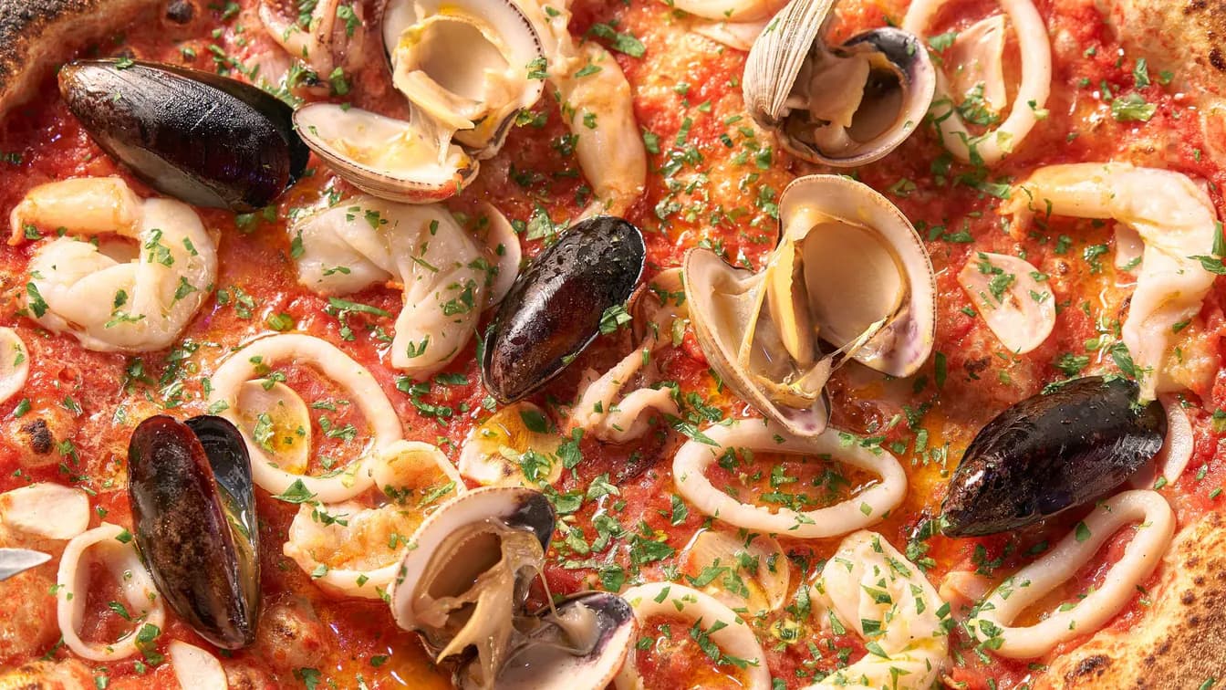 Seafood Pizza