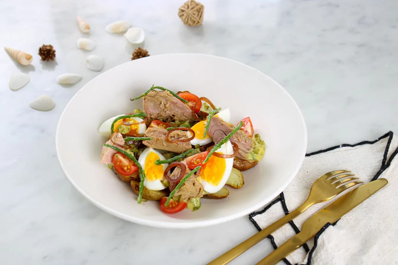 Tuna Tataki Salad
