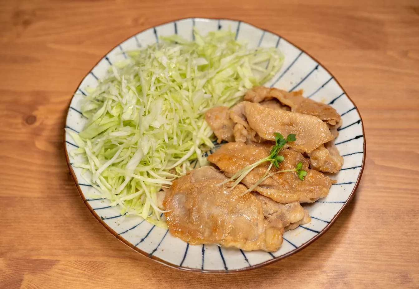 L 8. Roast Pork w. Napa Cabbage