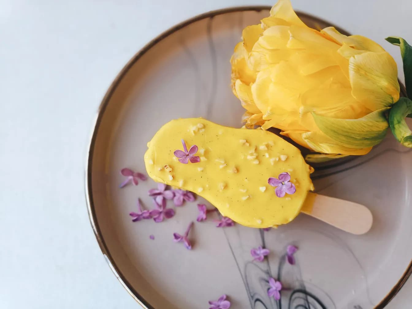 Chartreusse Yellow