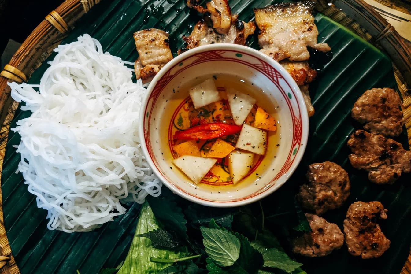 21.) Bún Đùi Chả